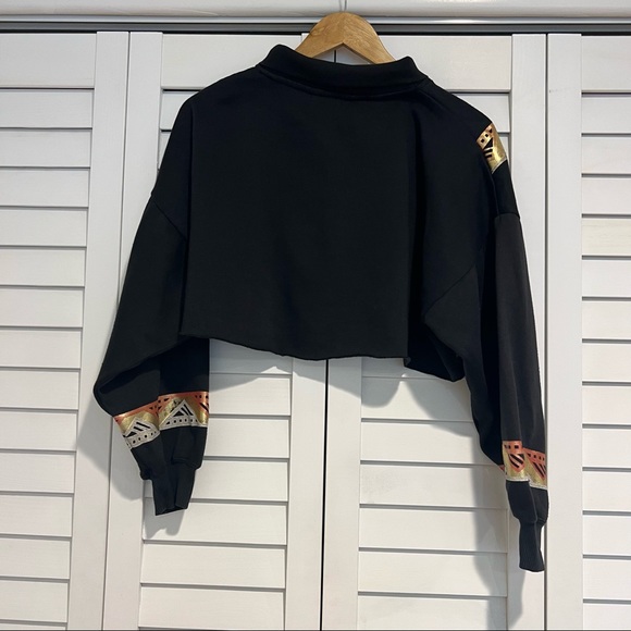 Cropped sweatshirt with metallic detail - Picture 5 of 6